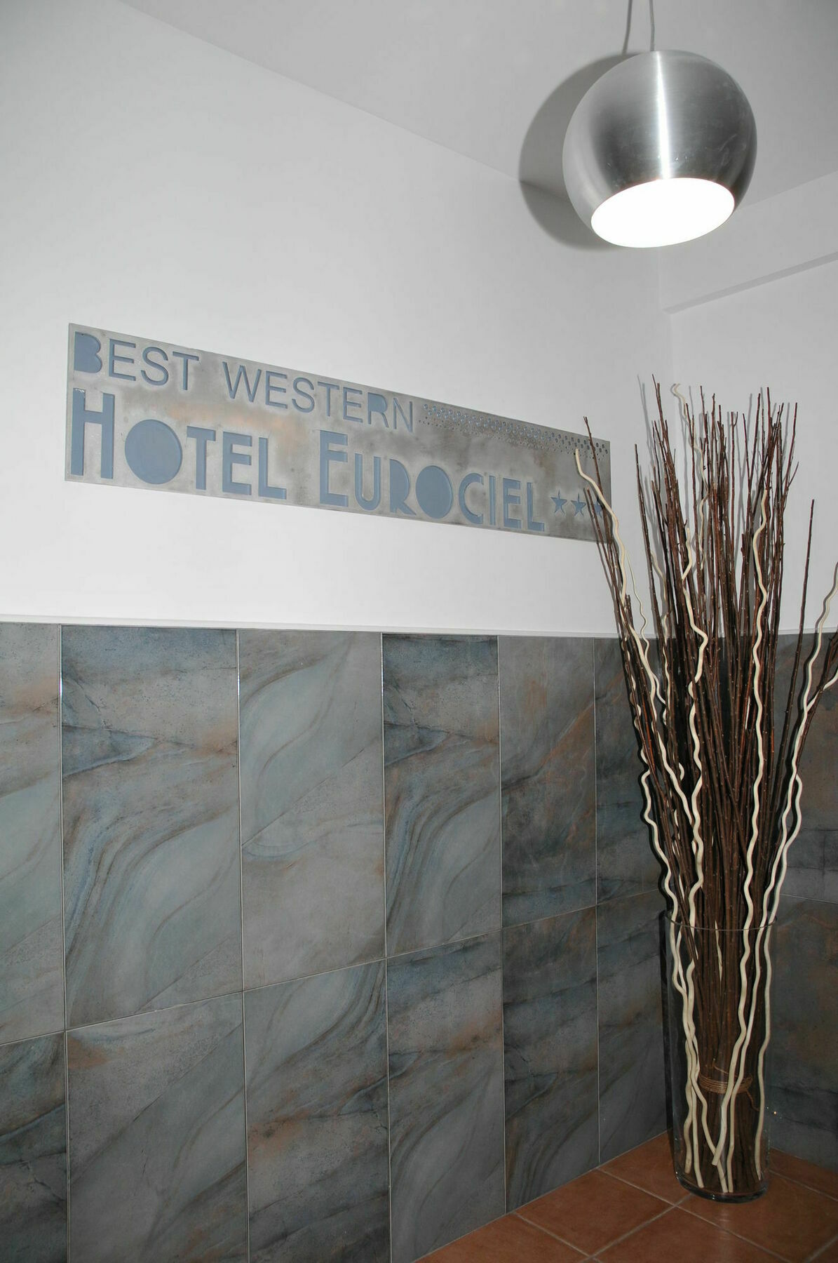Privilege Hotel & Apparts Eurociel Centre Comedie Монпелие Екстериор снимка